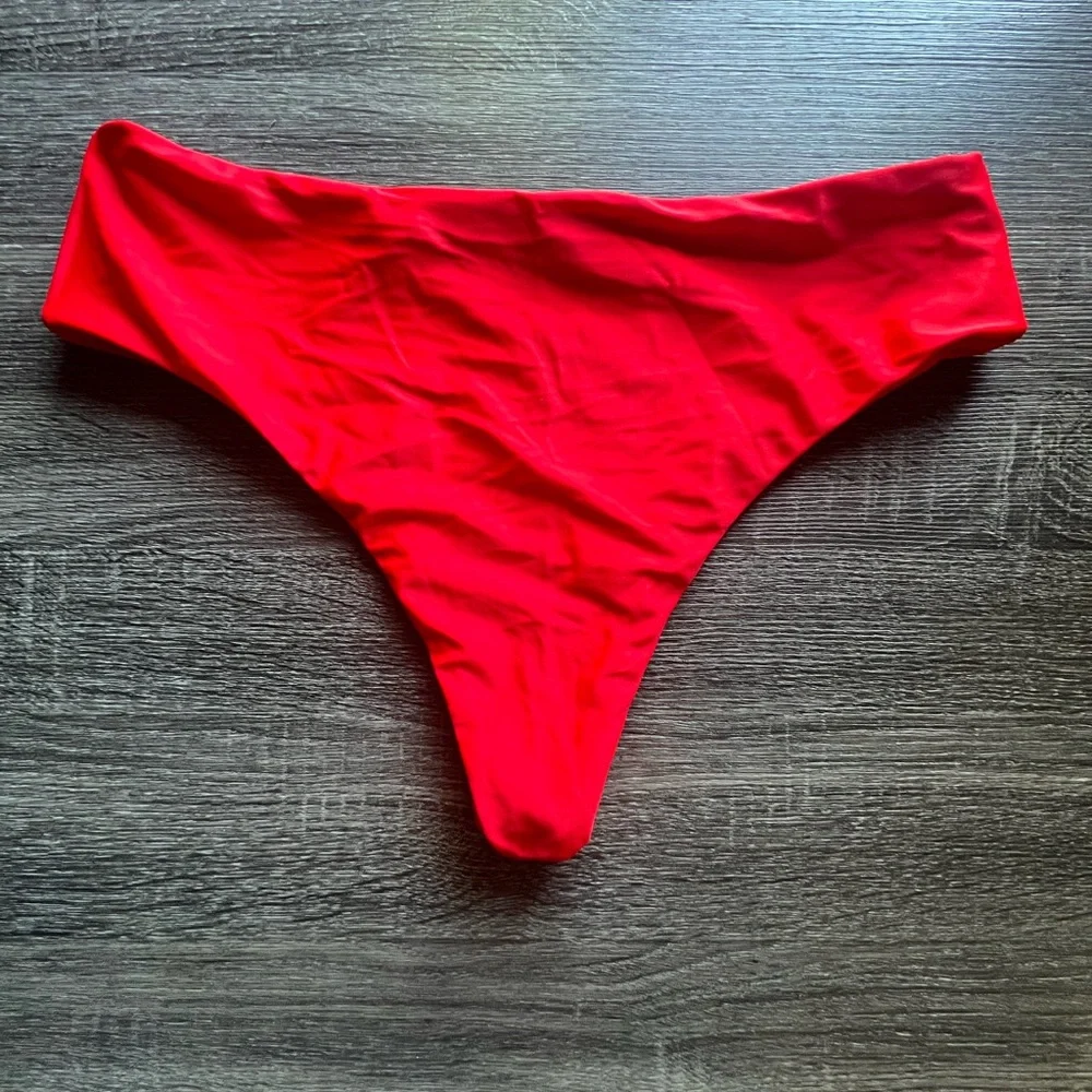 Pre-loved Red Women's Swim Bottom - Picture 2 of 5